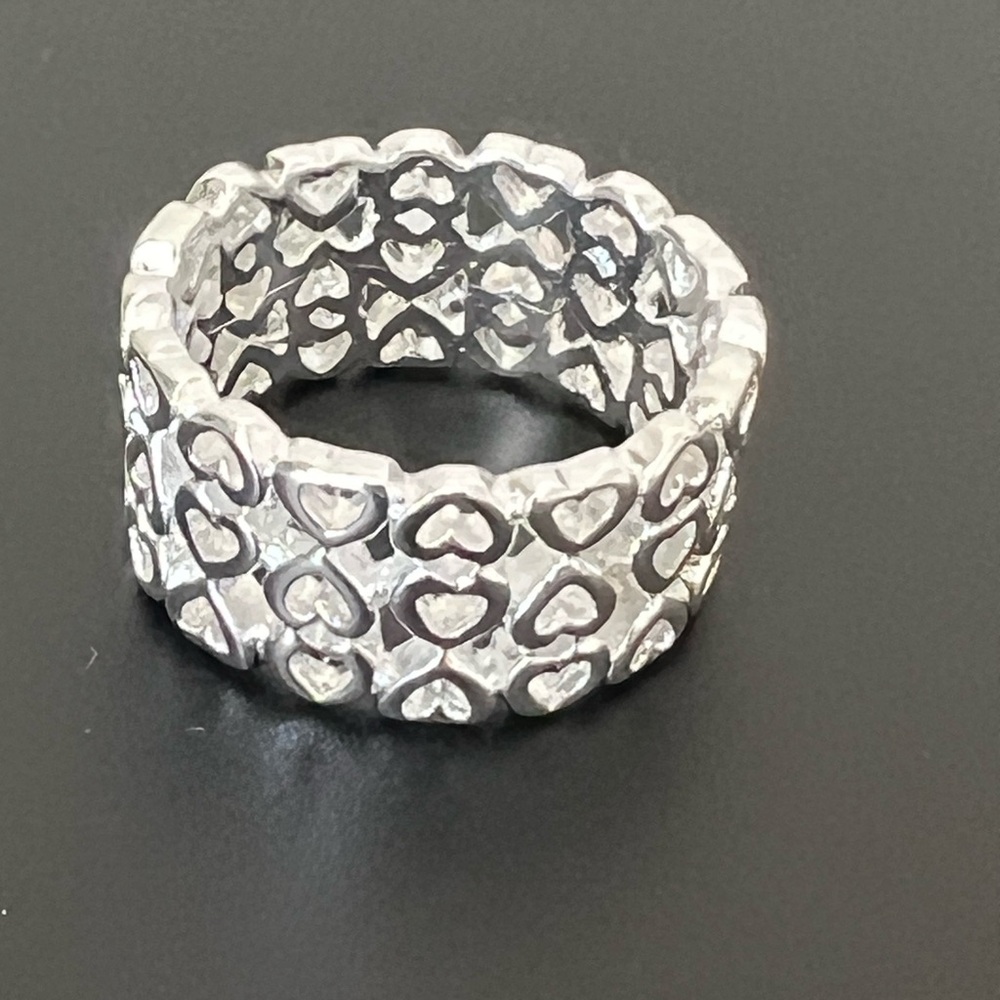 Silver Heart Pattern Thumb Ring - Picture 7 of 8